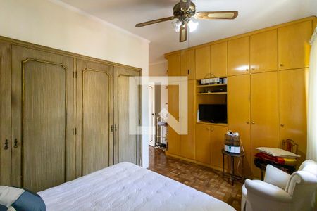 Casa à venda com 910m², 3 quartos e 4 vagas Casa à venda com 910m², 3 quartos e 4 vagasQuarto 1 - Suíte