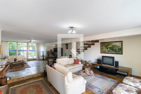 Casa à venda com 910m², 3 quartos e 4 vagas Casa à venda com 910m², 3 quartos e 4 vagasSalão