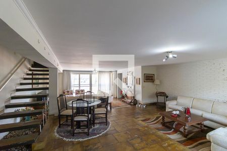 Casa à venda com 910m², 3 quartos e 4 vagas Casa à venda com 910m², 3 quartos e 4 vagasSalão