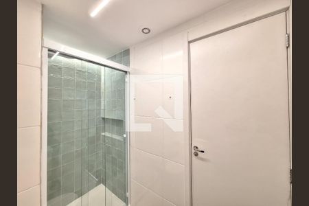 Banheiro de apartamento para alugar com 1 quarto, 26m² em Água Branca, São Paulo