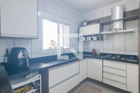 Casa à venda com 190m², 3 quartos e 4 vagas Casa à venda com 190m², 3 quartos e 4 vagasCozinha