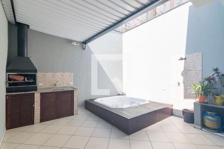 Casa à venda com 190m², 3 quartos e 4 vagas Casa à venda com 190m², 3 quartos e 4 vagasQuintal