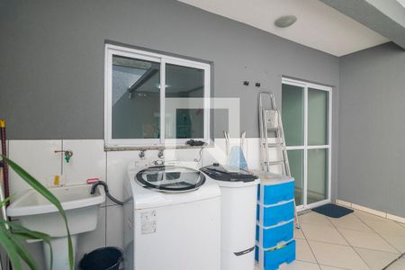 Casa à venda com 190m², 3 quartos e 4 vagas Casa à venda com 190m², 3 quartos e 4 vagasÁrea de Serviço