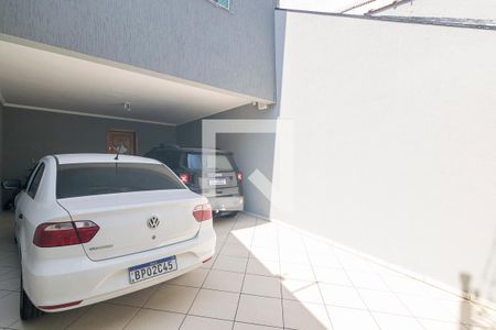 Casa à venda com 190m², 3 quartos e 4 vagas Casa à venda com 190m², 3 quartos e 4 vagasGaragem
