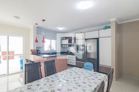 Casa à venda com 190m², 3 quartos e 4 vagas Casa à venda com 190m², 3 quartos e 4 vagasCopa