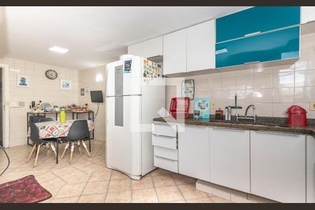 Apartamento à venda com 198m², 4 quartos e 2 vagas