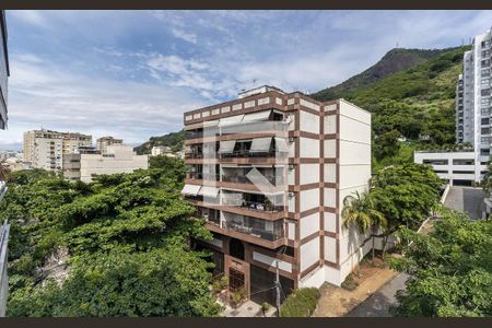 Apartamento à venda com 198m², 4 quartos e 2 vagas