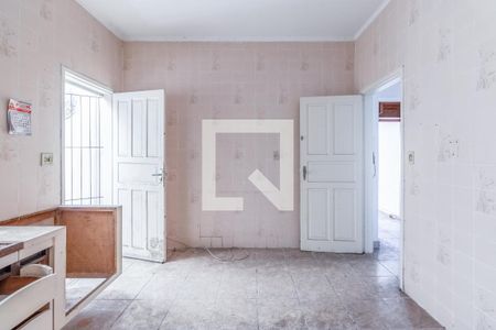 Casa à venda com 150m², 2 quartos e 6 vagas