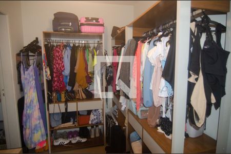 Apartamento à venda com 80m², 2 quartos e 1 vaga Apartamento à venda com 80m², 2 quartos e 1 vagaQuarto de Serviço