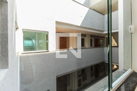 Vista da Sala de apartamento para alugar com 2 quartos, 44m² em Vila Curuçá, São Paulo