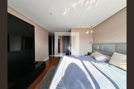 Apartamento à venda com 230m², 4 quartos e 4 vagas Apartamento à venda com 230m², 4 quartos e 4 vagasSuite 2