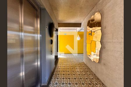 Apartamento à venda com 230m², 4 quartos e 4 vagas Apartamento à venda com 230m², 4 quartos e 4 vagasHall social