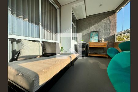 Apartamento à venda com 230m², 4 quartos e 4 vagas Apartamento à venda com 230m², 4 quartos e 4 vagasSacada