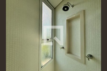 Apartamento à venda com 230m², 4 quartos e 4 vagas Apartamento à venda com 230m², 4 quartos e 4 vagasBanheiro da Suíte 1