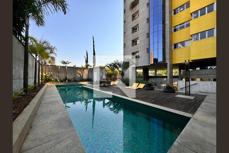 Apartamento à venda com 230m², 4 quartos e 4 vagas Apartamento à venda com 230m², 4 quartos e 4 vagasÁrea comum - Piscina