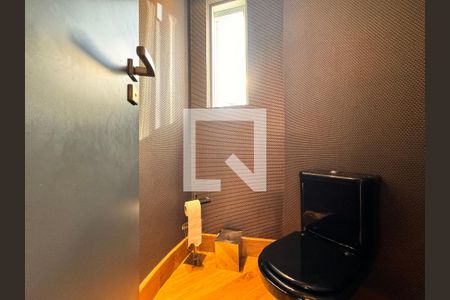 Apartamento à venda com 230m², 4 quartos e 4 vagas Apartamento à venda com 230m², 4 quartos e 4 vagasLavabo