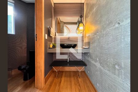 Apartamento à venda com 230m², 4 quartos e 4 vagas Apartamento à venda com 230m², 4 quartos e 4 vagasLavabo