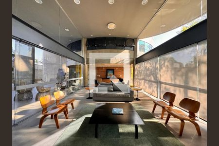 Apartamento à venda com 230m², 4 quartos e 4 vagas Apartamento à venda com 230m², 4 quartos e 4 vagasSalão de jogos