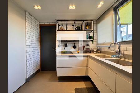 Apartamento à venda com 230m², 4 quartos e 4 vagas Apartamento à venda com 230m², 4 quartos e 4 vagasCozinha gourmet