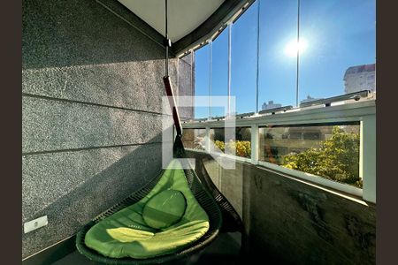 Apartamento à venda com 230m², 4 quartos e 4 vagas Apartamento à venda com 230m², 4 quartos e 4 vagasSacada