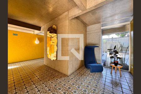 Apartamento à venda com 230m², 4 quartos e 4 vagas Apartamento à venda com 230m², 4 quartos e 4 vagasHall social