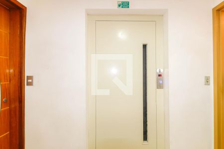 Apartamento à venda com 63m², 2 quartos e 1 vaga Apartamento à venda com 63m², 2 quartos e 1 vagaElevador