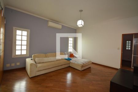 Casa à venda com 980m², 3 quartos e 7 vagasSala TV
