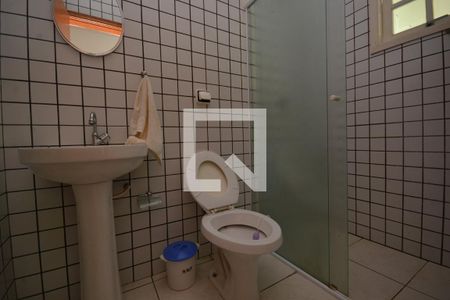 Casa à venda com 980m², 3 quartos e 7 vagasBanheiro de serviço