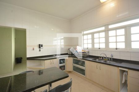 Casa à venda com 980m², 3 quartos e 7 vagasCozinha