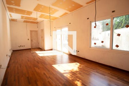 Casa à venda com 586m², 4 quartos e 10 vagas Casa à venda com 586m², 4 quartos e 10 vagasSuíte 4