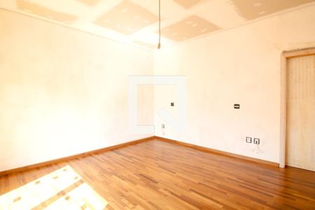 Casa à venda com 586m², 4 quartos e 10 vagas Casa à venda com 586m², 4 quartos e 10 vagasSuíte 1