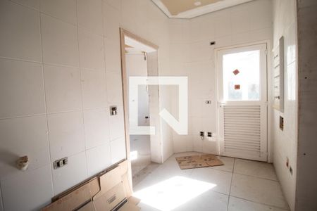 Casa à venda com 586m², 4 quartos e 10 vagas Casa à venda com 586m², 4 quartos e 10 vagasÁrea de Serviço