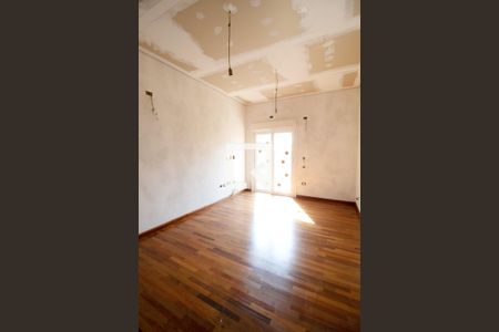 Casa à venda com 586m², 4 quartos e 10 vagas Casa à venda com 586m², 4 quartos e 10 vagasSuíte 3