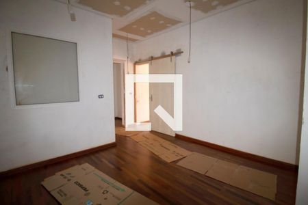 Casa à venda com 586m², 4 quartos e 10 vagas Casa à venda com 586m², 4 quartos e 10 vagasSuíte 1 closet