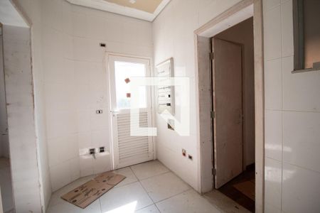 Casa à venda com 586m², 4 quartos e 10 vagas Casa à venda com 586m², 4 quartos e 10 vagasÁrea de Serviço