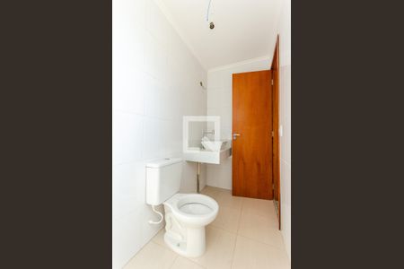 Casa de condomínio à venda com 98m², 2 quartos e 3 vagasBanheiro