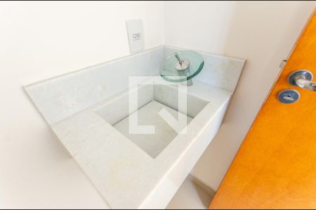 Casa de condomínio à venda com 98m², 2 quartos e 3 vagasLavabo