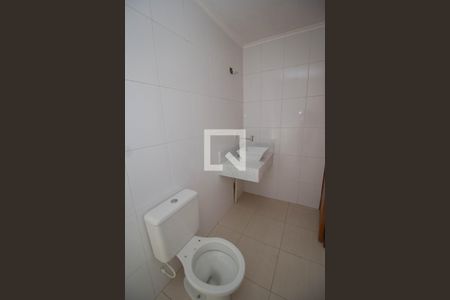Casa de condomínio à venda com 94m², 2 quartos e 3 vagas Casa de condomínio à venda com 94m², 2 quartos e 3 vagasBanheiro