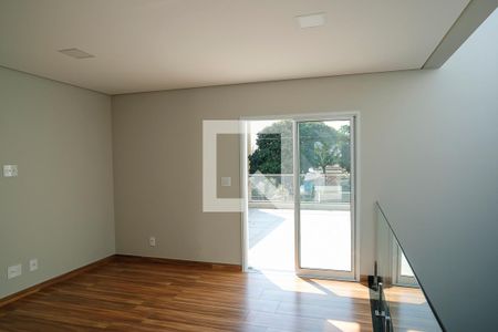 Casa à venda com 217m², 4 quartos e 4 vagasSuíte 4