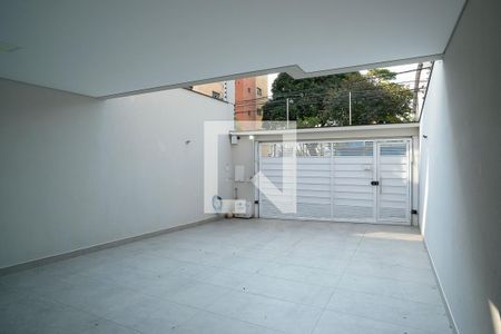 Casa à venda com 217m², 4 quartos e 4 vagasGaragem