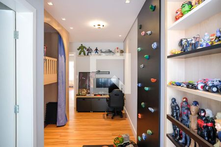 Casa à venda com 217m², 4 quartos e 4 vagasSuíte 3