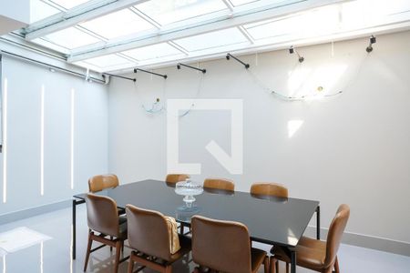 Casa à venda com 217m², 4 quartos e 4 vagasCozinha