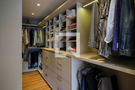 Casa à venda com 217m², 4 quartos e 4 vagasCloset da suíte 1