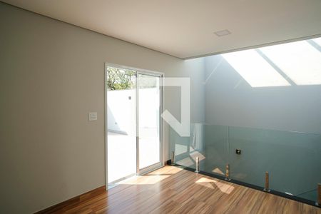 Casa à venda com 217m², 4 quartos e 4 vagasSuíte 4