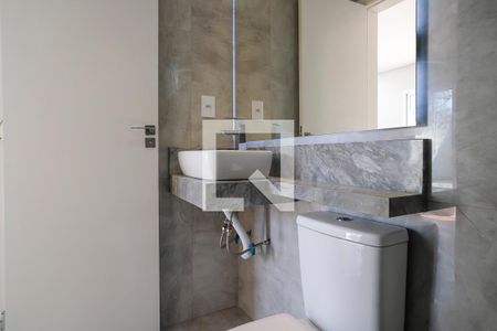 Casa à venda com 217m², 4 quartos e 4 vagasBanheiro da suíte 4