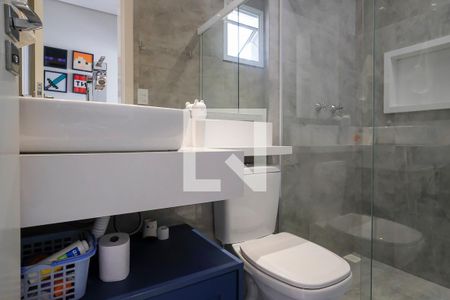 Casa à venda com 217m², 4 quartos e 4 vagasBanheiro da suíte 2