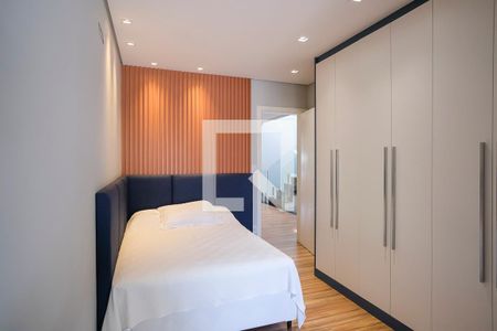 Casa à venda com 217m², 4 quartos e 4 vagasSuíte 2