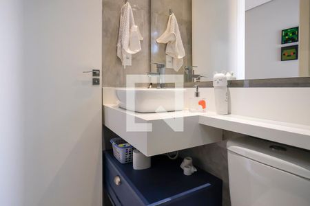 Casa à venda com 217m², 4 quartos e 4 vagasBanheiro da suíte 2