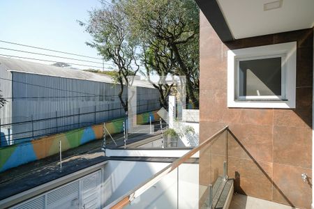 Casa à venda com 217m², 4 quartos e 4 vagasVaranda da suíte 1