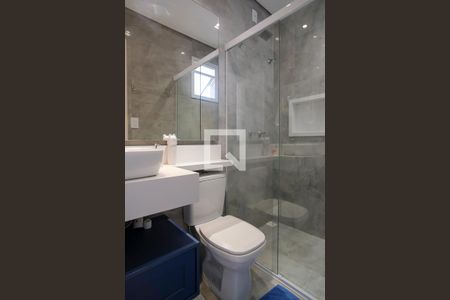 Casa à venda com 217m², 4 quartos e 4 vagasBanheiro da suíte 2